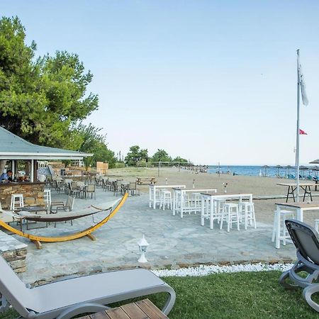 Coral Blue Beach Hotel Gerakini Exterior photo