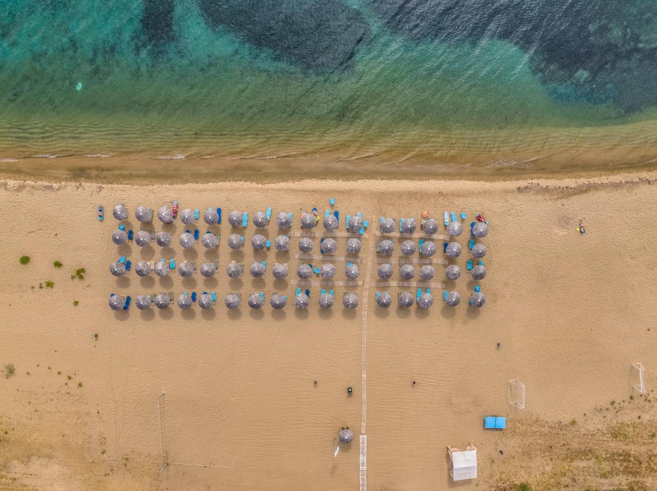 Coral Blue Beach Hotel Gerakini Exterior photo